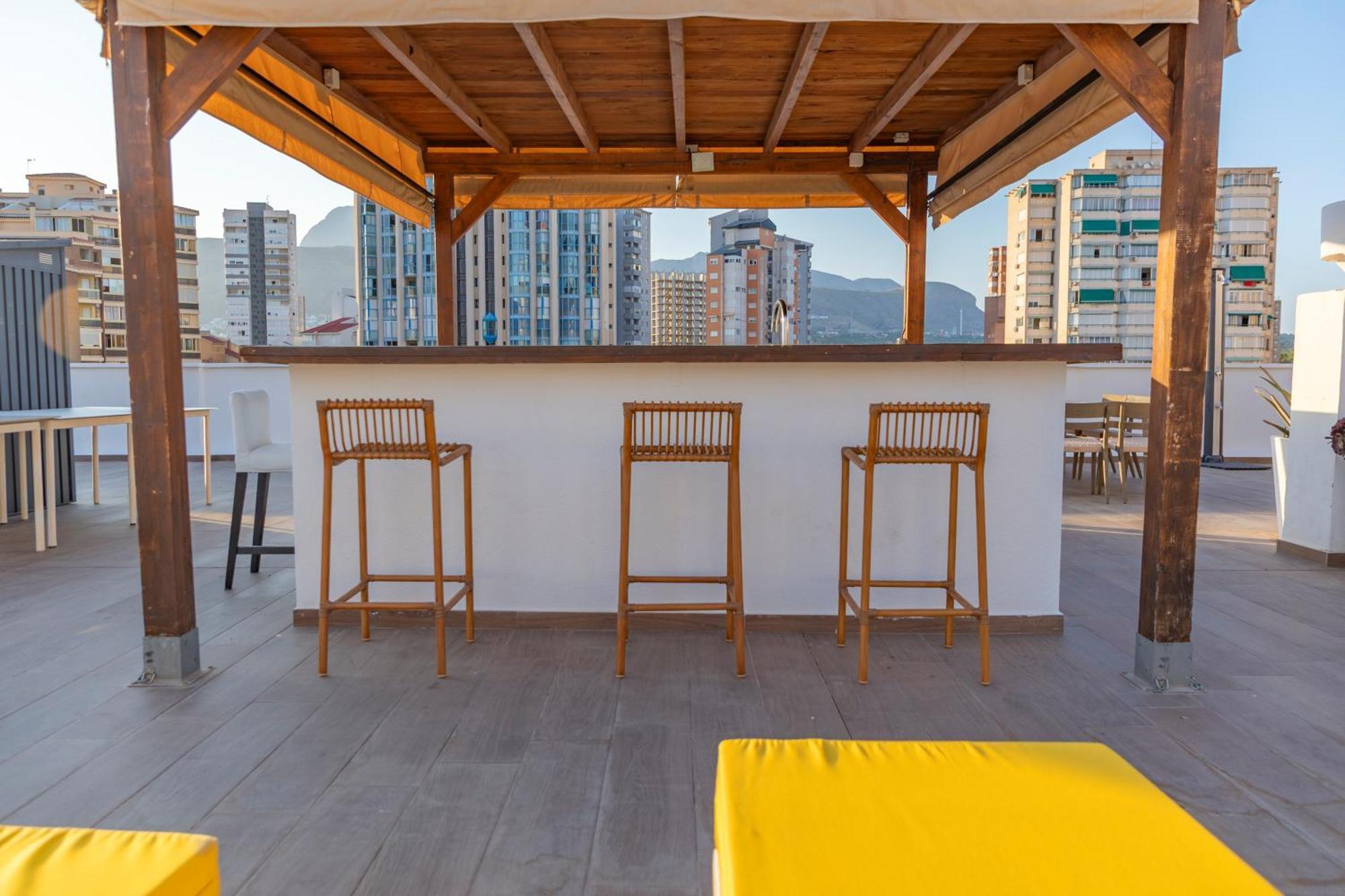 Atico Con Enorme Terraza Y Chill Out Particular Benidorm
